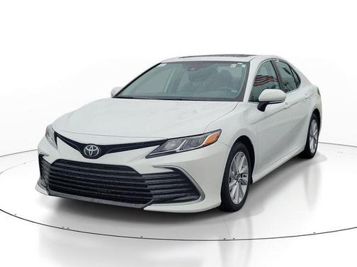 Ice Cap 2024 Toyota Camry LE