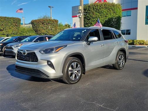 2024 Toyota Highlander XLE