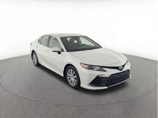 Wind Chill Pearl 2025 Toyota Corolla LE