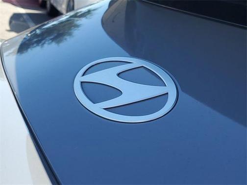 2023 Hyundai IONIQ 6 SE Standard Range
