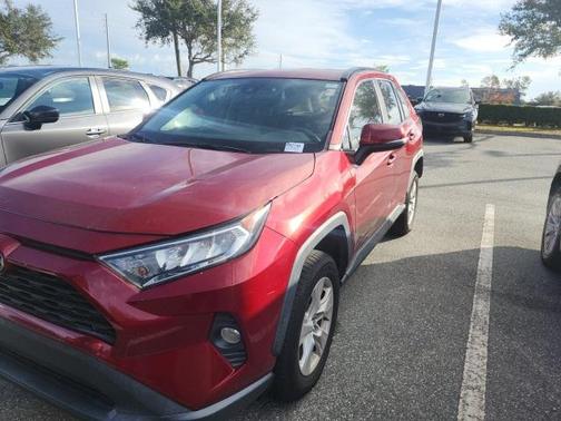 2020 Toyota RAV4 XLE