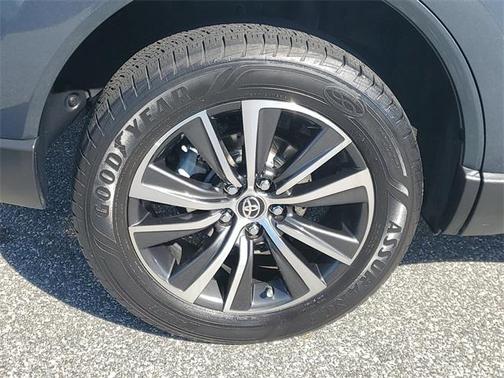 2021 Toyota Venza LE