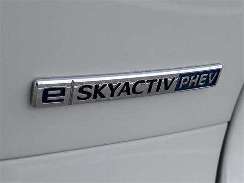 2024 Mazda CX-90 PHEV Premium Plus