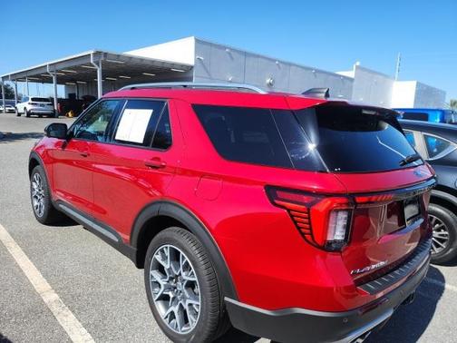 2025 Ford Explorer Platinum