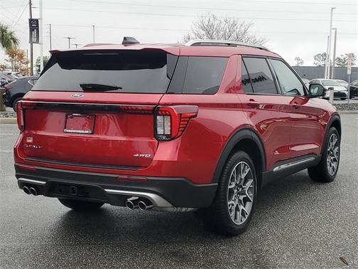 2025 Ford Explorer Platinum