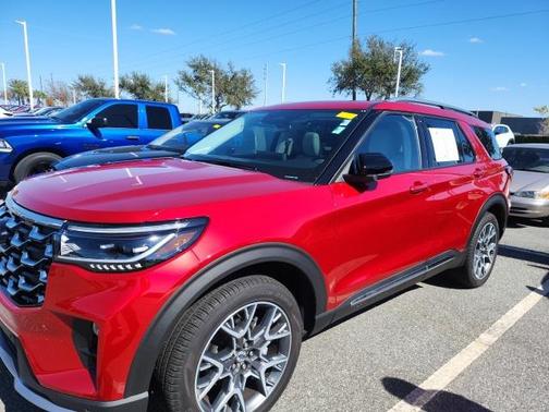 2025 Ford Explorer Platinum