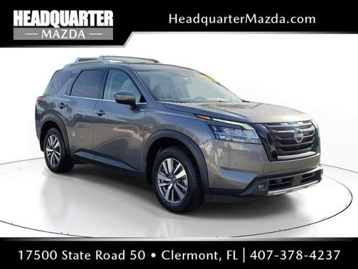 Gun Metallic 2023 Nissan Pathfinder SL FWD