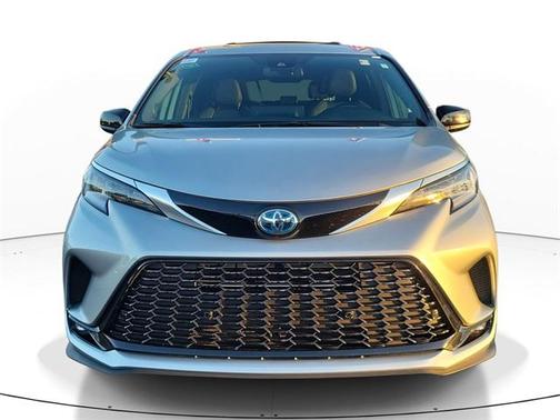 2023 Toyota Sienna XSE 7 Passenger