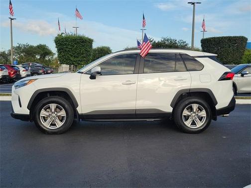 2023 Toyota RAV4 XLE