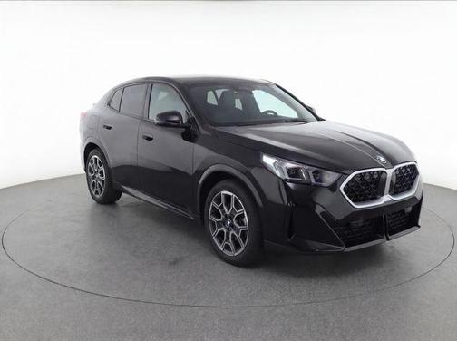 Black Sapphire Metallic 2025 BMW X2 xDrive28i