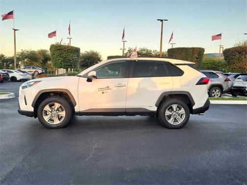 2024 Toyota RAV4 Hybrid XLE