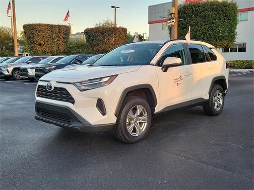 2024 Toyota RAV4 Hybrid XLE