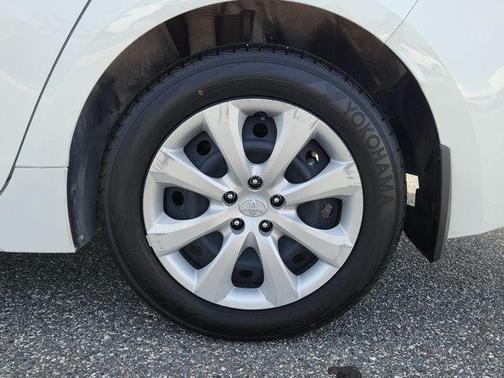 Ice Cap 2024 Toyota Corolla Hybrid SE