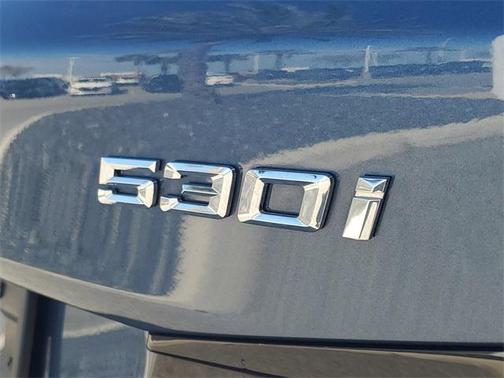 2023 BMW 530 i