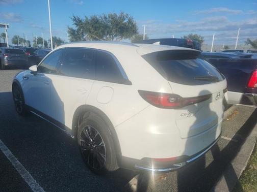 2024 Mazda CX-90 PHEV Premium Plus