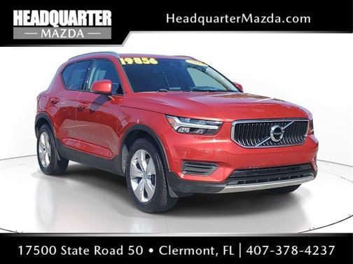 2020 Volvo XC40 T5 Momentum