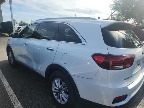 2020 Kia Sorento LX