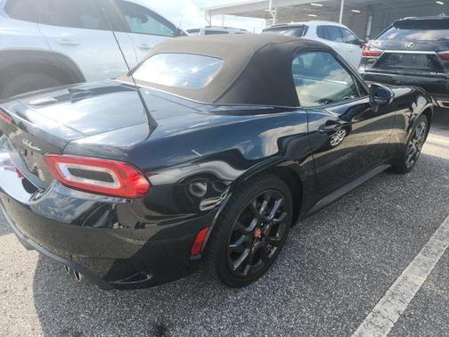 2019 FIAT 124 Spider Base
