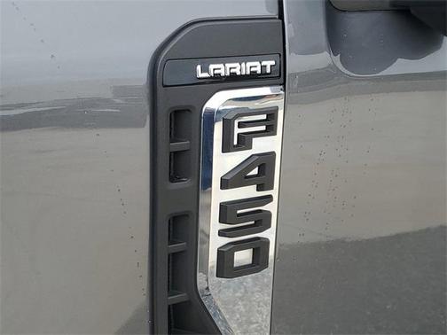 2023 Ford F-450 Lariat