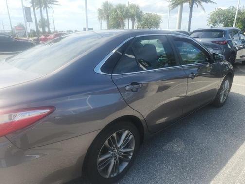 2016 Toyota Camry SE