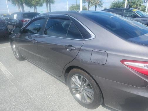 2016 Toyota Camry SE