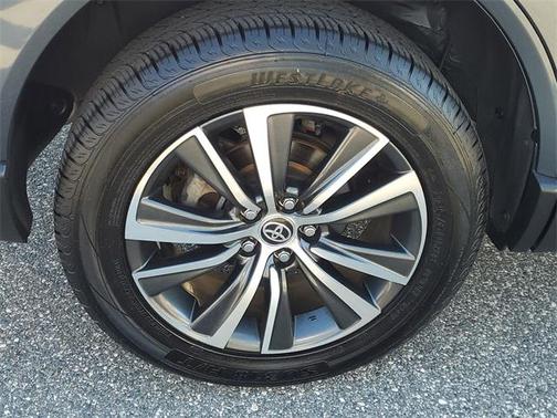 2021 Toyota Venza LE