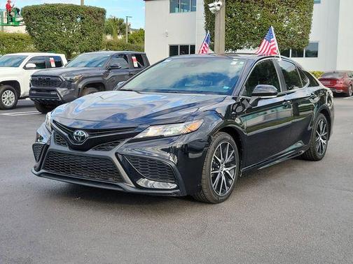Midnight Black Metallic 2024 Toyota Camry SE
