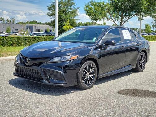 Midnight Black Metallic 2024 Toyota Camry SE
