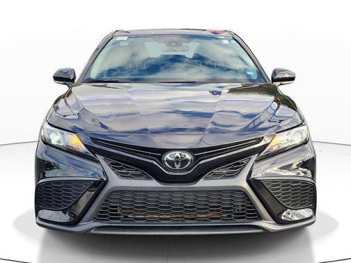 Midnight Black Metallic 2024 Toyota Camry SE