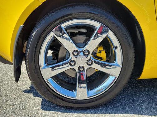 Mean (Yellow) 2007 Pontiac Solstice GXP