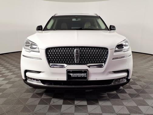 Pristine White Metallic Tri-Coat 2022 Lincoln Aviator Reserve