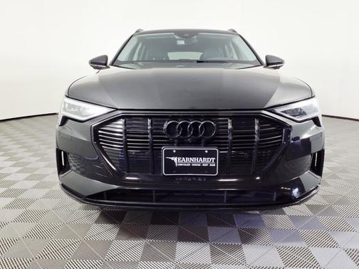 2021 Audi e-tron Premium