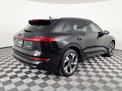 2021 Audi e-tron Premium
