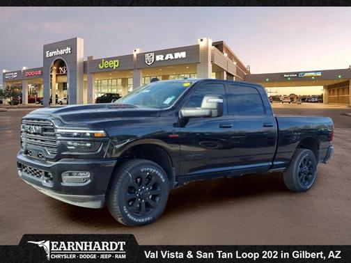 Diamond Black Crystal Pearlcoat 2026 RAM 2500 Laramie