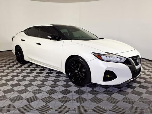 Pearl White Tricoat 2020 Nissan Maxima SR