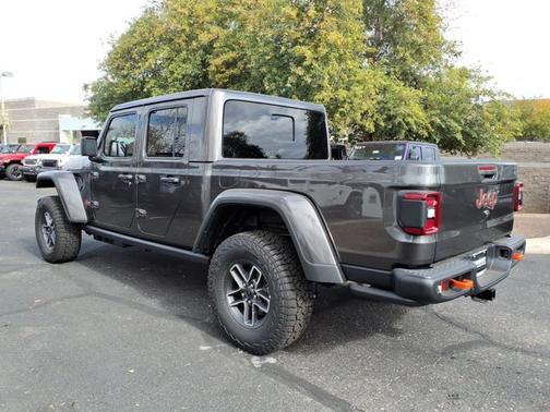 Granite Crystal Metallic Clearcoat 2026 Jeep Gladiator Mojave X