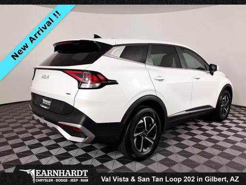 Snow White Pearl 2023 Kia Sportage Hybrid LX