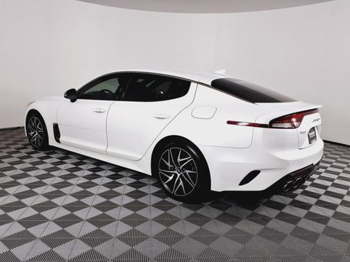 2022 Kia Stinger GT-Line