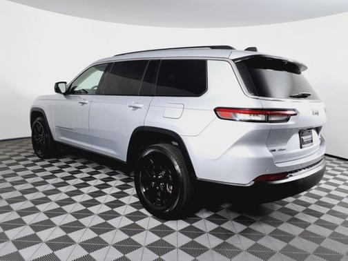 2021 Jeep Grand Cherokee L Laredo