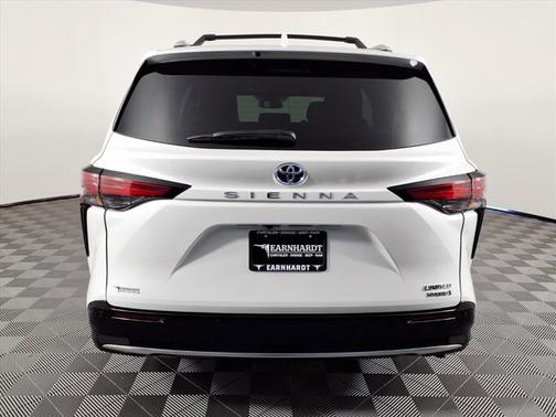 2023 Toyota Sienna Limited