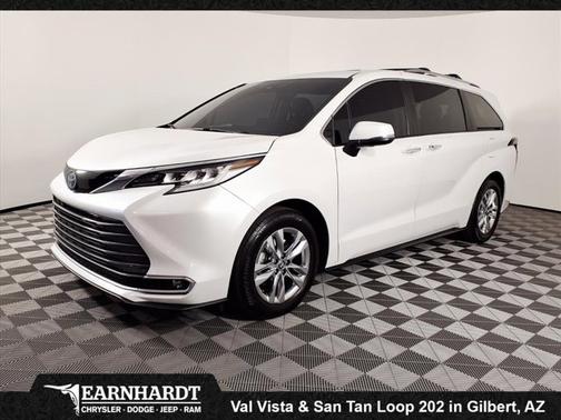 2023 Toyota Sienna Limited