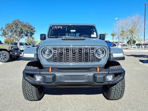 Anvil Clearcoat 2026 Jeep Gladiator Mojave X