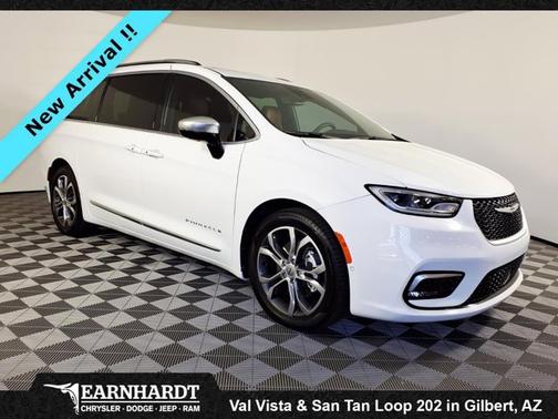 2025 Chrysler Pacifica Pinnacle