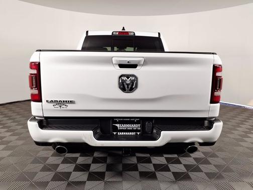 Bright White Clearcoat 2020 RAM 1500 Laramie