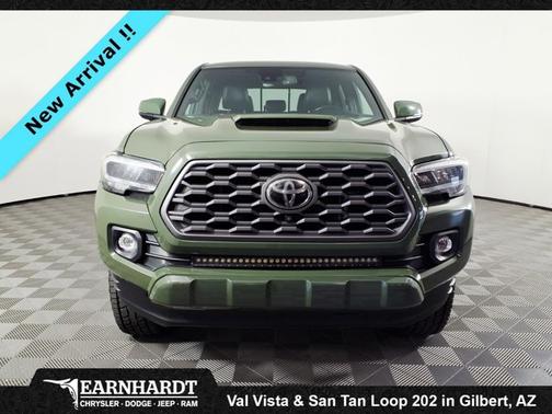 -Select- 2022 Toyota Tacoma Base