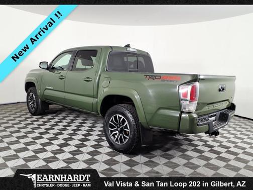 -Select- 2022 Toyota Tacoma Base