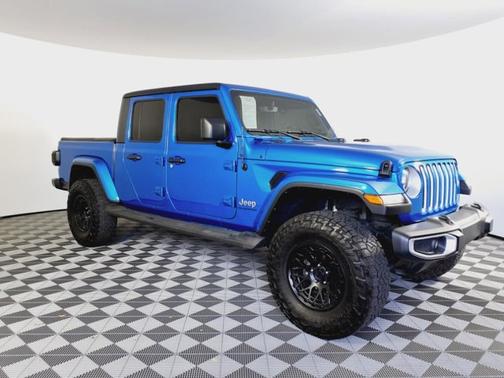 2022 Jeep Gladiator Overland