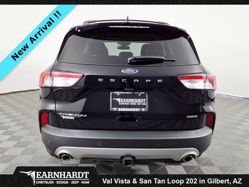 -Select- 2022 Ford Escape Titanium Hybrid