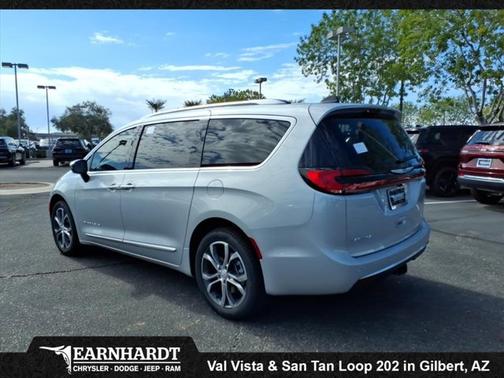 2026 Chrysler Pacifica Pinnacle