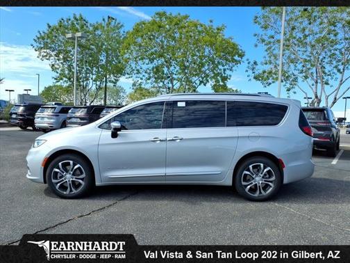 2026 Chrysler Pacifica Pinnacle